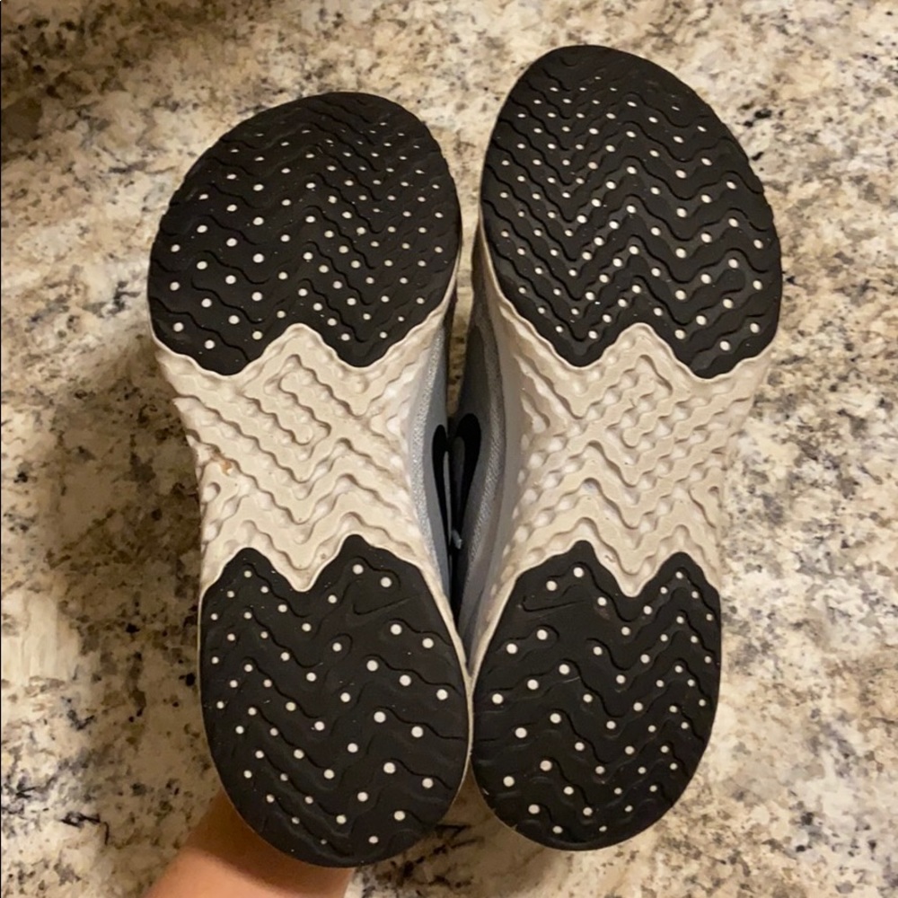 Legend React Nike Running Shoes - image 7